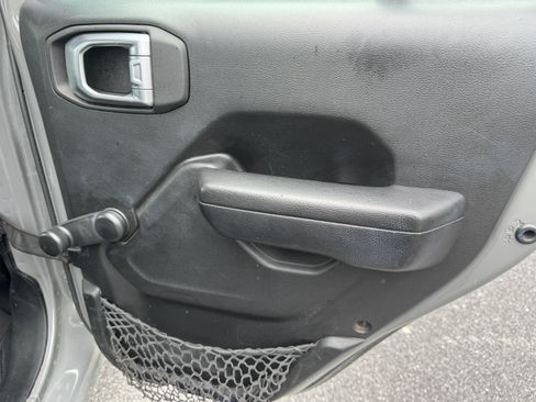 Used 2023 Jeep Wrangler Unlimited Sport AWD/4WD image 17