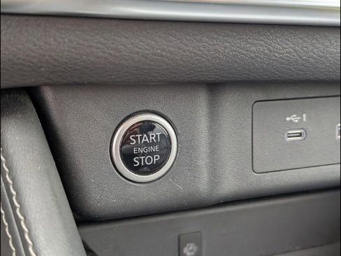 Used 2023 Nissan Rogue Platinum w/ Platinum Premium Package image 10