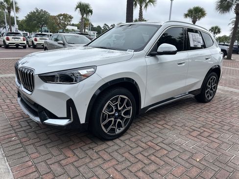 Used 2025 BMW X1 xDrive28i w/ Convenience Package AWD/4WD image 5