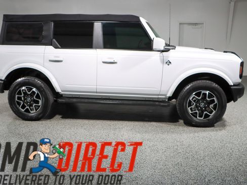 Used 2022 Ford Bronco Outer Banks image 6