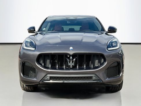 New 2025 Maserati Grecale Modena image 8