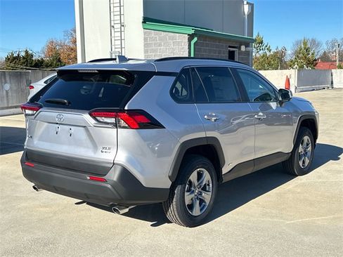 New 2025 Toyota RAV4 XLE image 4