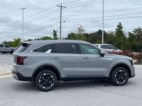 New 2026 Kia Sorento S AWD/4WD image 8