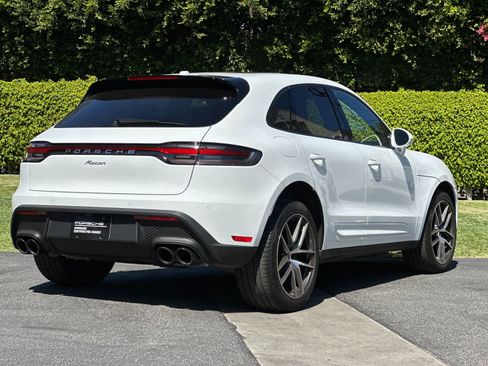 Used 2025 Porsche Macan AWD/4WD image 8