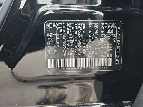 Used 2025 Nissan Rogue SV w/ SV Premium Package FWD image 39