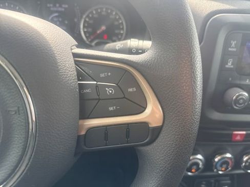 Used 2017 Jeep Renegade Sport w/ Power & Air Group FWD image 14