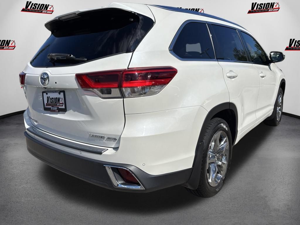Used 2018 Toyota Highlander Limited Platinum AWD/4WD image 5