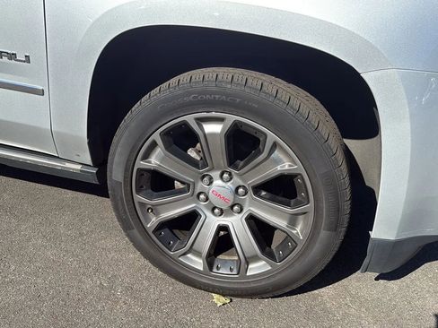 Used 2018 GMC Yukon Denali w/ Denali Ultimate Package image 19