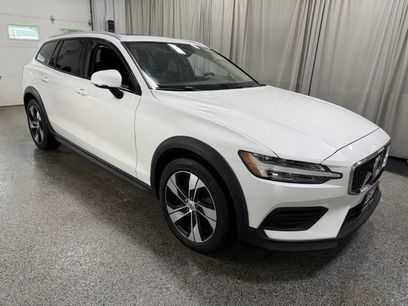 Used 2020 Volvo V60 T5 Cross Country w/ Protection Package Premier