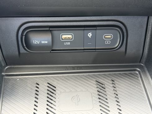 Certified 2023 Kia Sportage EX image 22