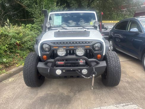 Used 2012 Jeep Wrangler Sport w/ Connectivity Group AWD/4WD image 3