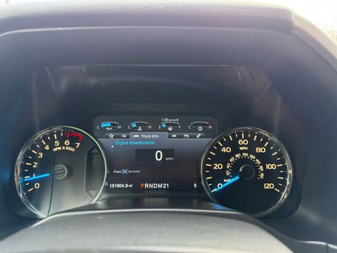 Used 2015 Ford F150 Lariat image 13