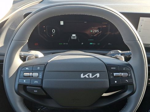 New 2025 Kia EV6 Light w/ Light LR Technology Package AWD/4WD image 18
