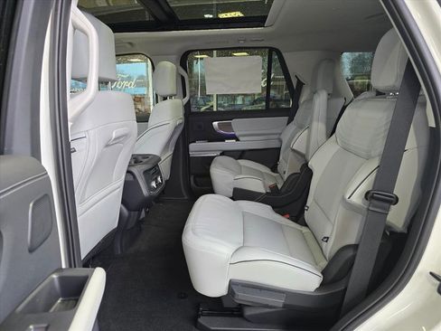 New 2025 Ford Expedition Platinum w/ Platinum Ultimate Package image 10