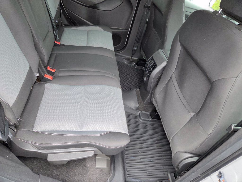Used 2019 Ford Escape SE FWD image 25