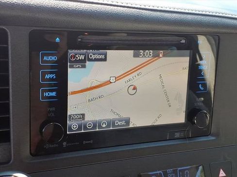 Used 2017 Toyota Sienna XLE w/ XLE Navigation Package AWD/4WD image 25