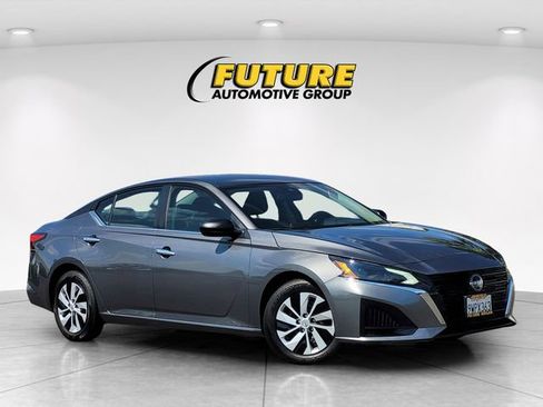Certified 2025 Nissan Altima 2.5 S FWD image 1