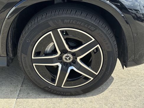 Used 2026 Mercedes-Benz GLC 300 4MATIC image 4
