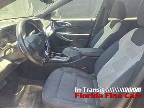 Used 2024 Chevrolet Trax RS w/ Driver Confidence Package FWD image 9
