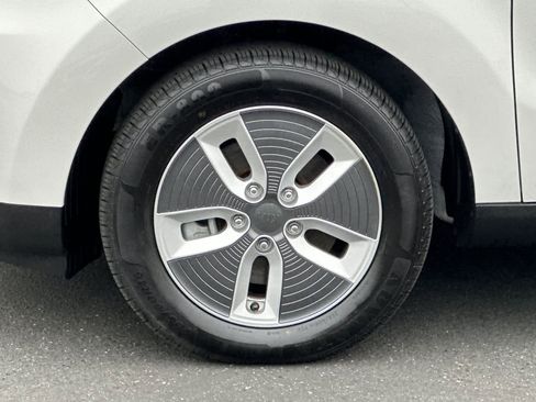 Used 2017 Kia Soul EV + image 26