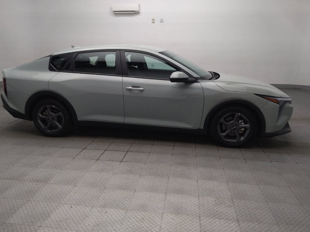 Used 2025 Kia K4 FWD image 11