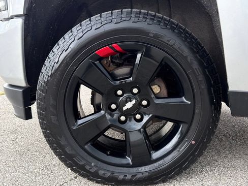 Used 2018 Chevrolet Silverado 1500 LTZ Z71 w/ Redline Edition AWD/4WD image 5