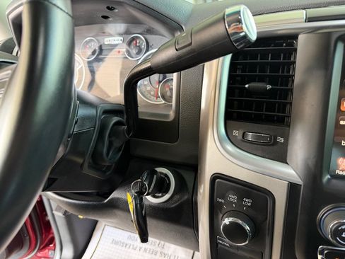 Used 2017 RAM 2500 SLT w/ Luxury Group AWD/4WD image 15