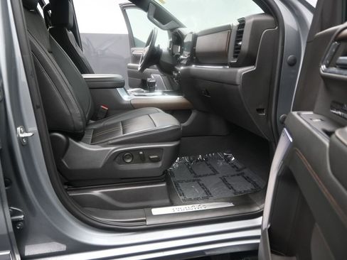 Used 2023 Chevrolet Silverado 1500 High Country RWD image 17