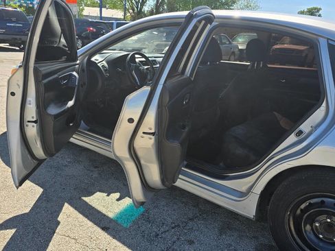 Used 2016 Nissan Altima 2.5 S w/ Power Driver Seat Package image 7