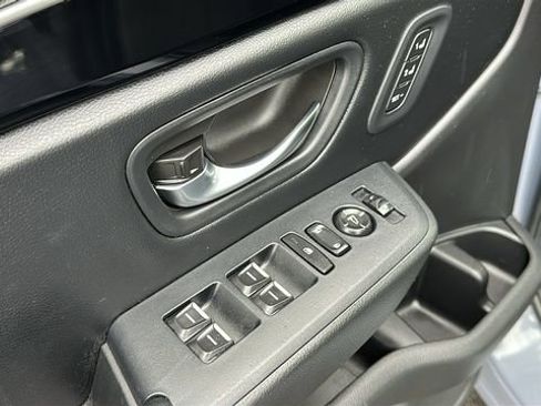 Used 2024 Honda Pilot Touring image 22