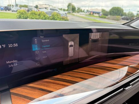 New 2026 Cadillac Escalade Platinum Luxury w/ LPO, Floor Liner Package AWD/4WD image 22