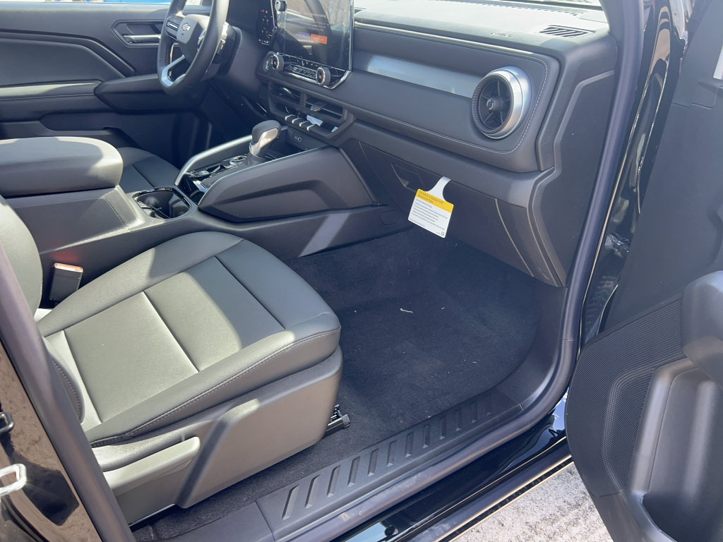 New 2026 Chevrolet Colorado LT w/ LT Convenience Package AWD/4WD image 6