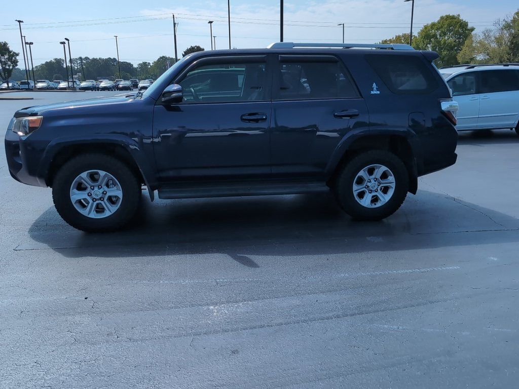 Used 2016 Toyota 4Runner SR5 Premium AWD/4WD image 2