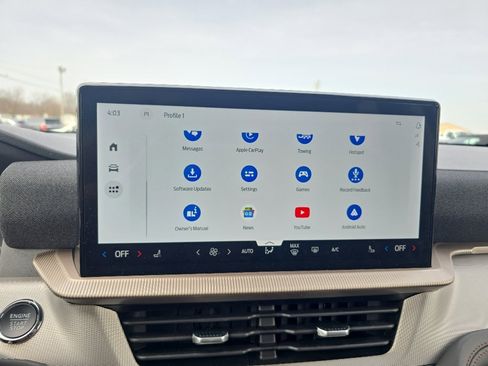 Used 2025 Ford Explorer Active AWD/4WD image 33