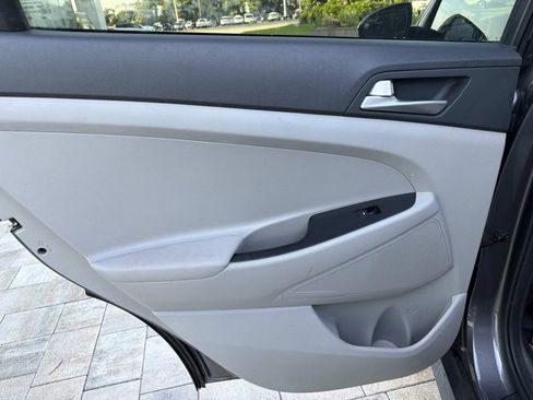 Used 2021 Hyundai Tucson Value FWD image 15