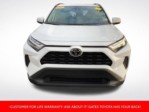 Used 2025 Toyota RAV4 XLE AWD/4WD image 2