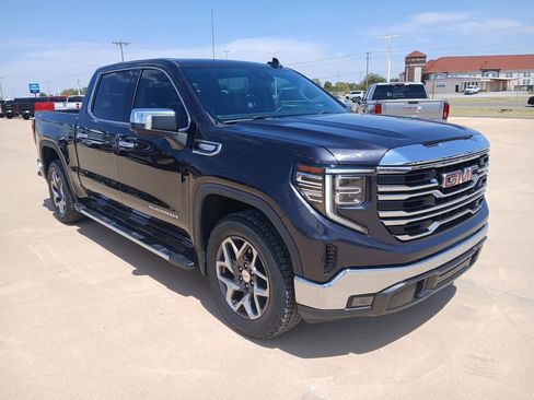 Used 2022 GMC Sierra 1500 SLT AWD/4WD image 14