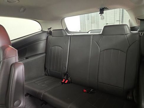 Used 2016 Chevrolet Traverse LTZ image 15