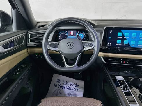 Used 2025 Volkswagen Atlas Cross Sport SE AWD/4WD image 21