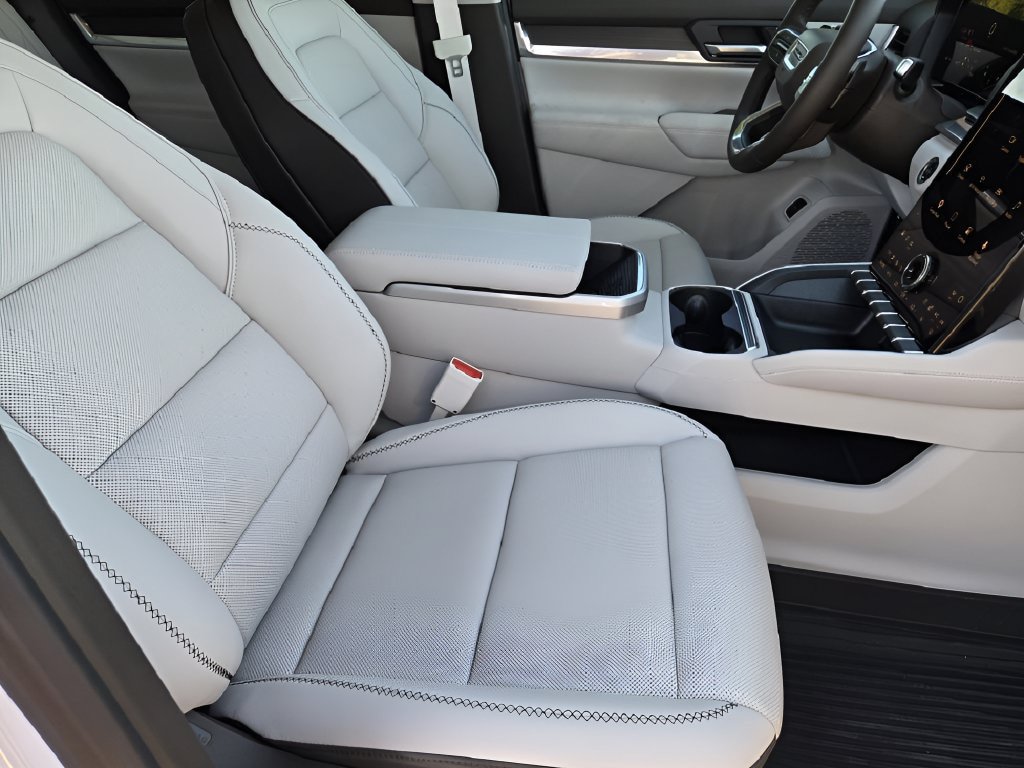 New 2027 GMC Terrain Denali w/ LPO, Floor Liner Package AWD/4WD image 11