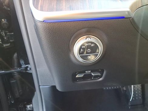 Used 2026 Mercedes-Benz C 300 4MATIC Sedan image 17