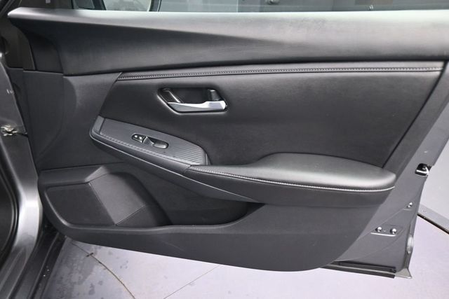 Used 2024 Nissan Sentra SV FWD image 13