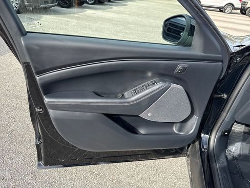 Certified 2025 Ford Mustang Mach-E Premium image 13