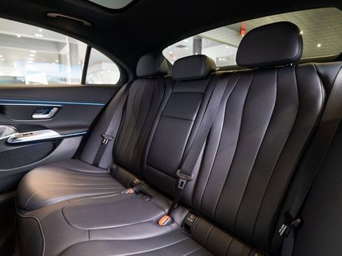 New 2026 Mercedes-Benz E 350 4MATIC Sedan image 29