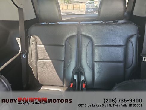 Used 2019 GMC Acadia SLT AWD/4WD image 26