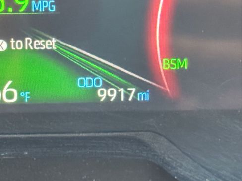 Used 2025 Toyota RAV4 XLE image 39