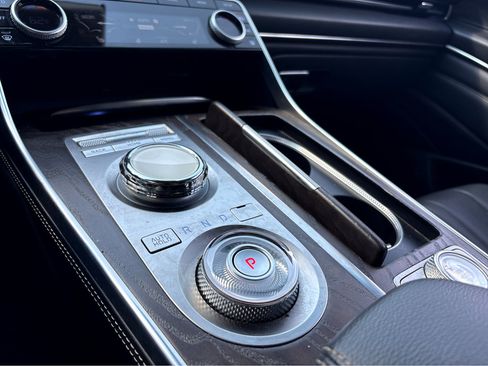 Used 2024 Genesis GV80 2.5T image 11