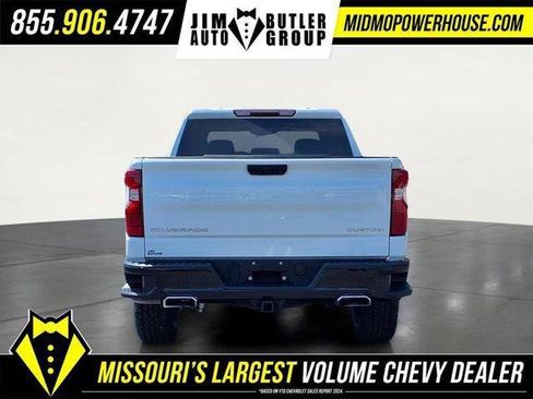 Used 2024 Chevrolet Silverado 1500 Custom Trail Boss AWD/4WD image 4