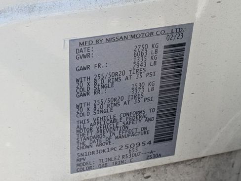 Used 2023 Nissan Pathfinder Platinum AWD/4WD image 16