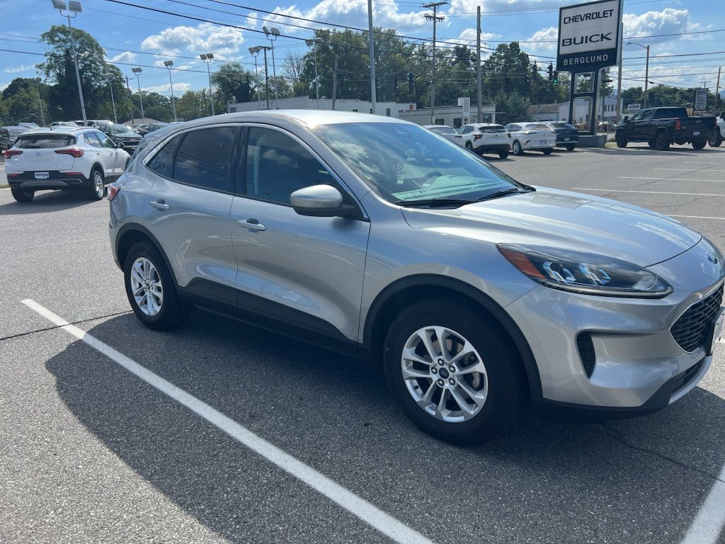 Used 2021 Ford Escape SE w/ Convenience Package AWD/4WD image 1
